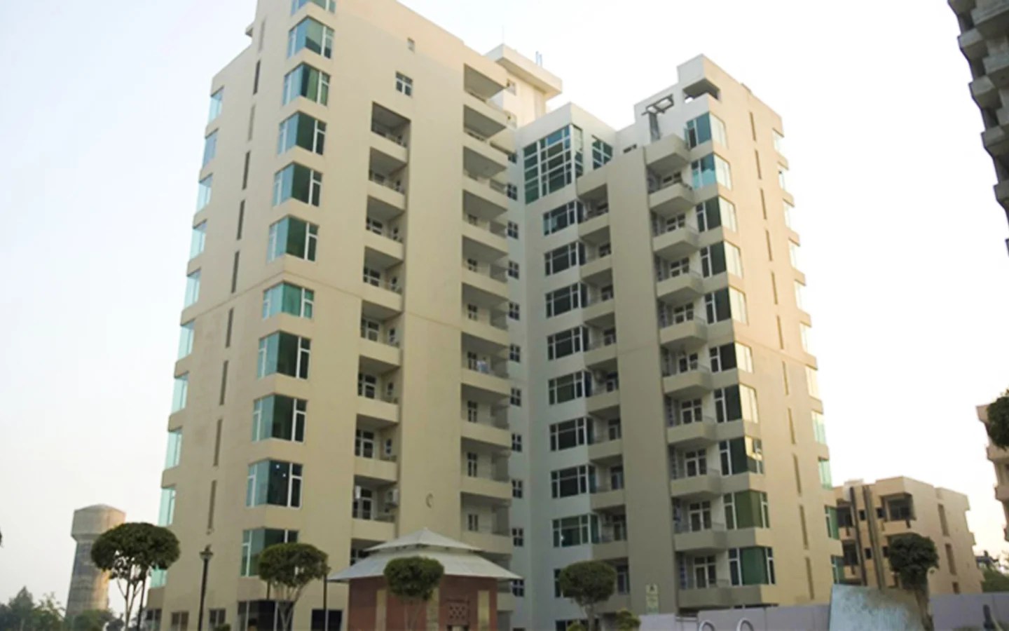 Raheja Atlantis luxury apartment in sector 31, gurgaon