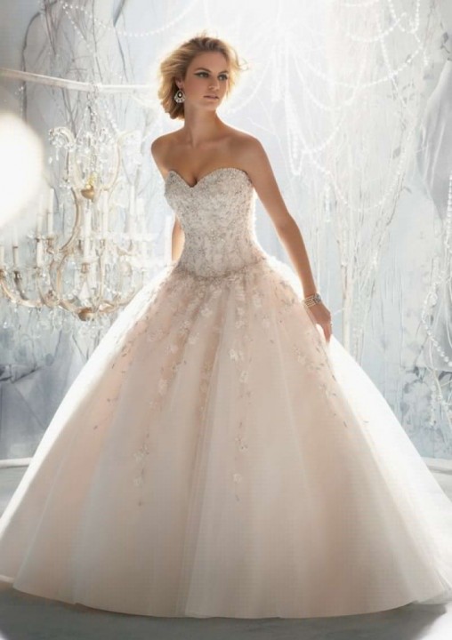 ALine and Strapless Sweetheart Wedding Dress M1593
