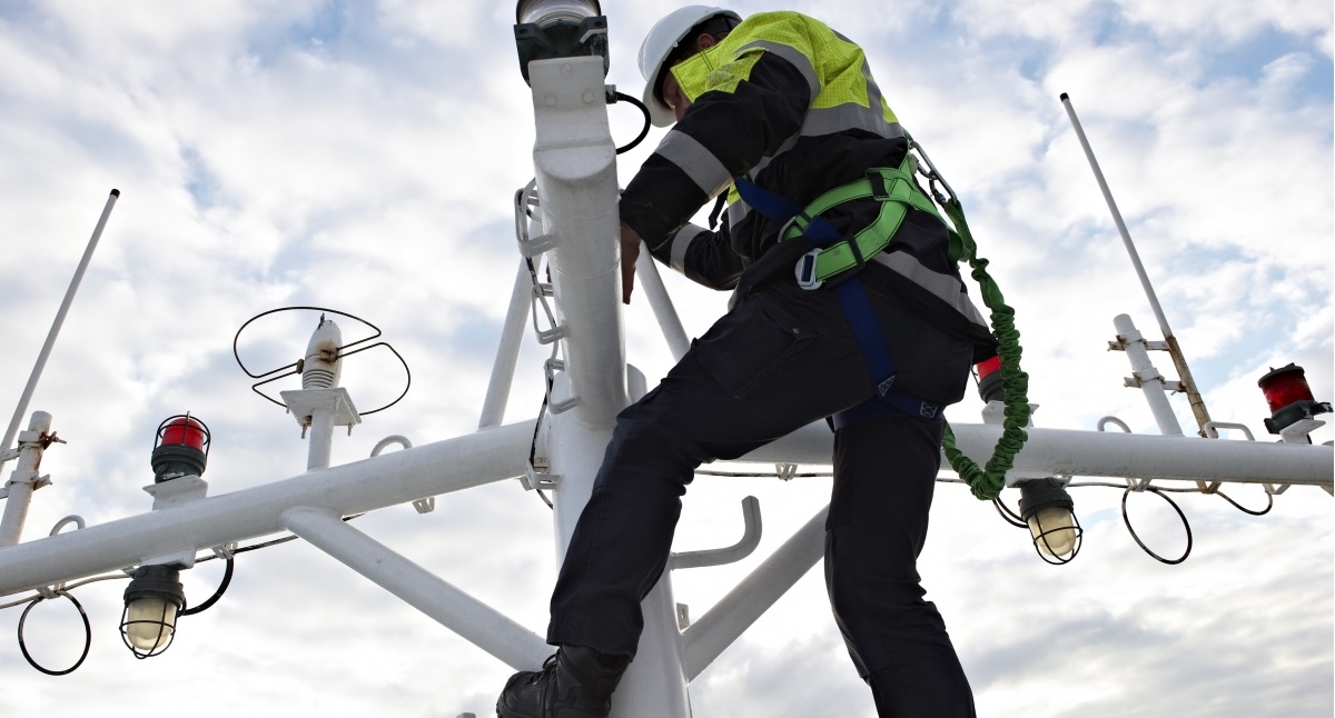 Services DC Marine Electronics Service