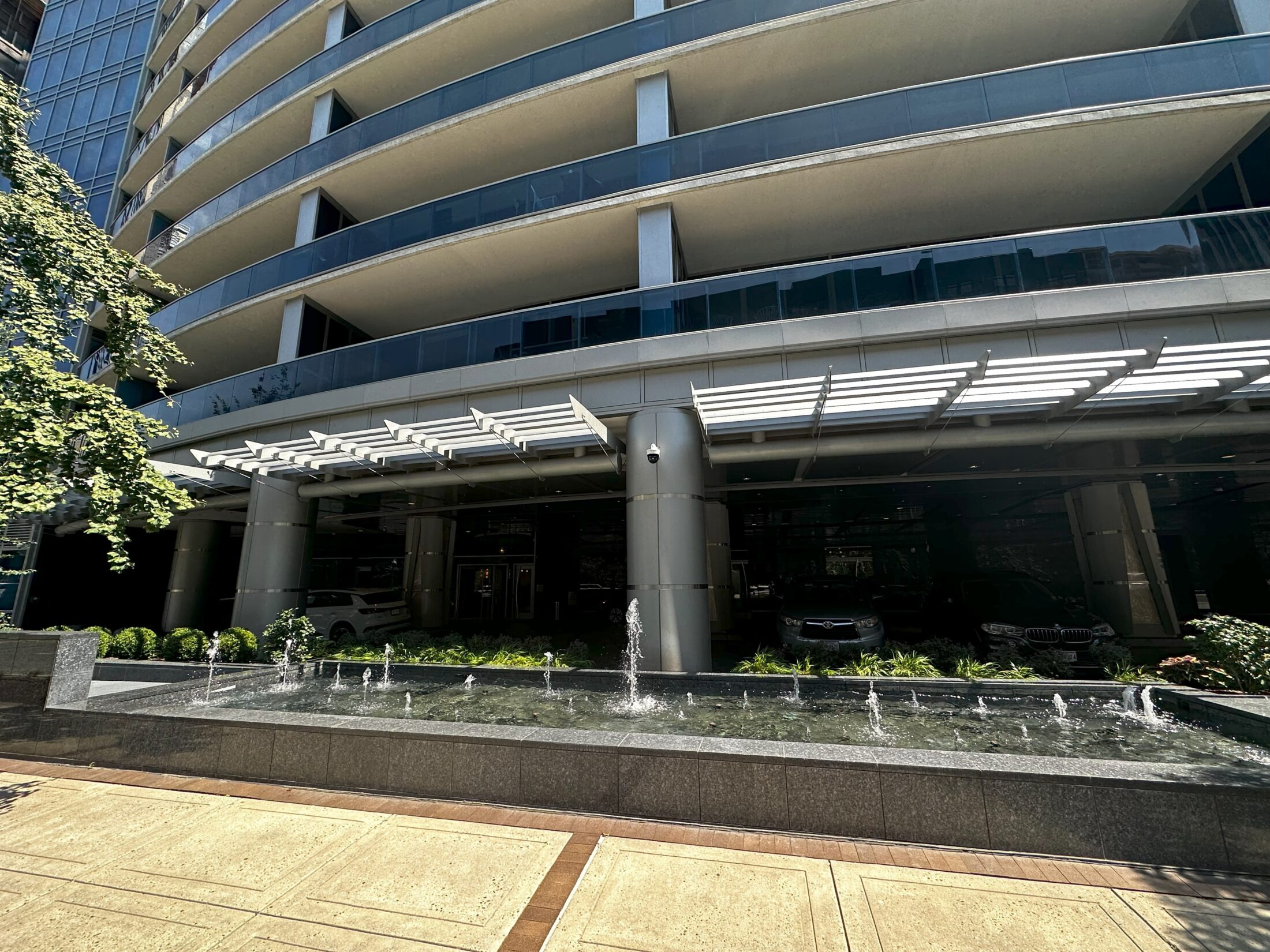 Condos for Sale in Turnberry Tower, Arlington, VA James Grant