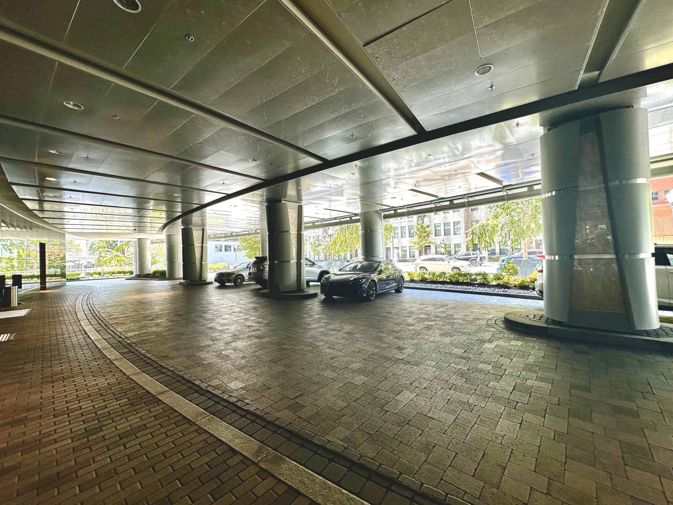 Condos for Sale in Turnberry Tower, Arlington, VA James Grant