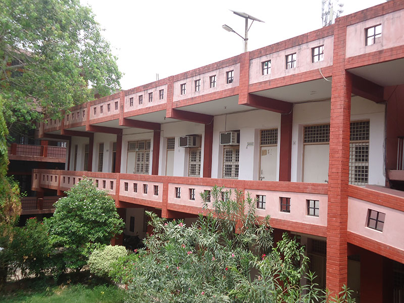 DAYANAND COLLEGE OF LAW KANPUR