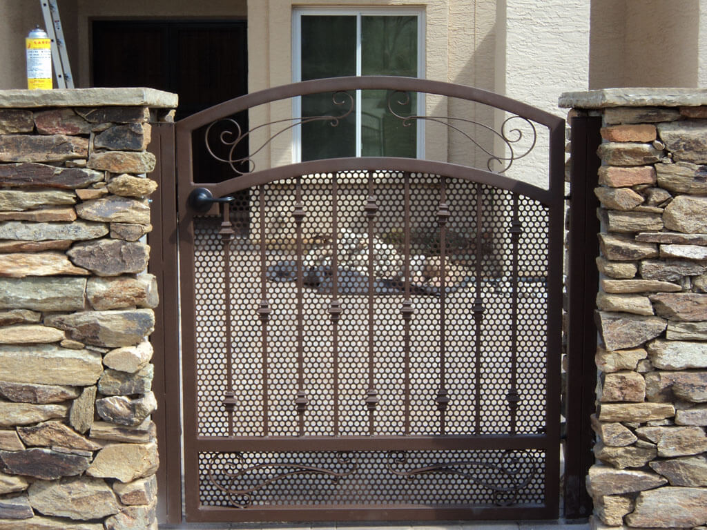 DCSCustomGates18 DCS Industries, LLC
