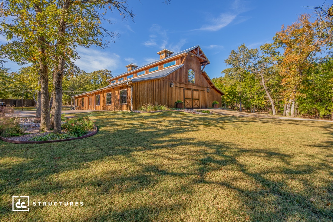 Whispering Oaks Wedding Venue DC Structures