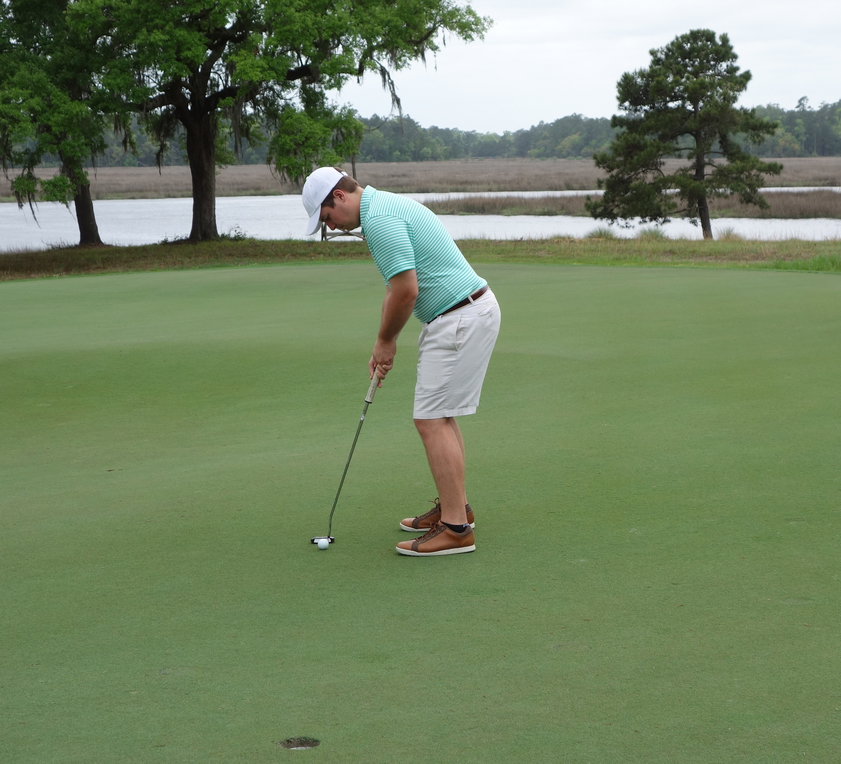 Holderness & Bourne Shirt Review Graylyn Loomis