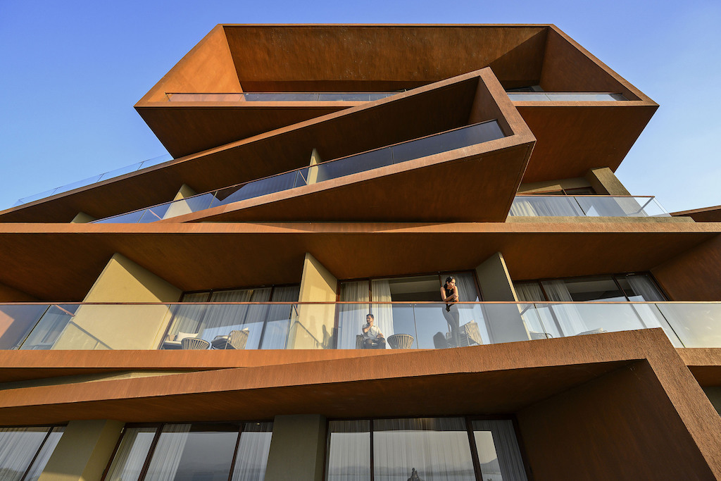 Sanjay Puri Architects designs ecofriendly hotel with stacked