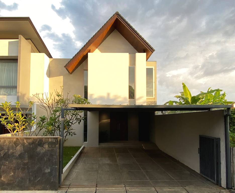 Kamitata Architects designs modern tropical house in Bandung with inner