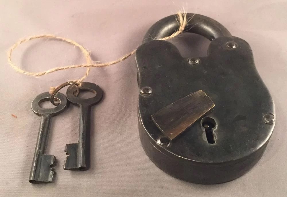 Reproduction Iron padlock DEA Bathroom Machineries