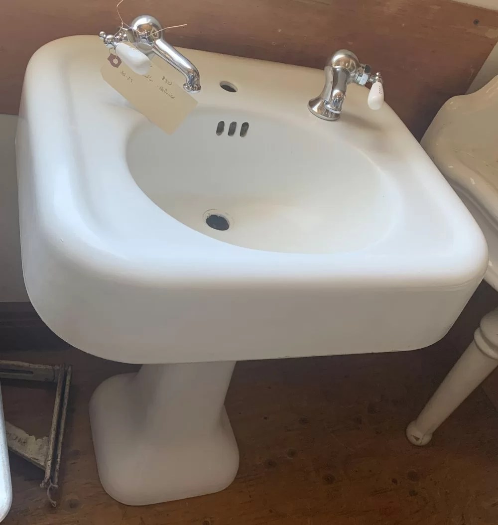1927 Kohler Refinished Cast Iron Pedestal Sink DEA Bathroom Machineries