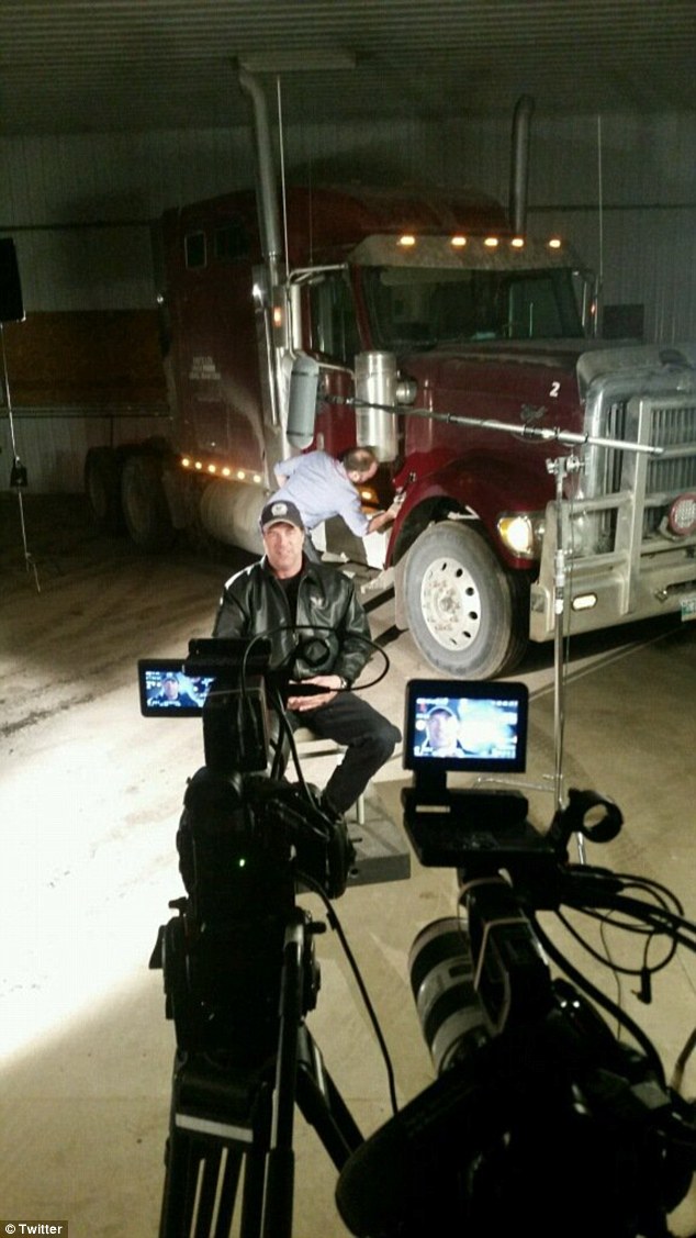 ‘Ice Road Truckers’ Star Darrell Ward Dies In Plane Crash He Was 52