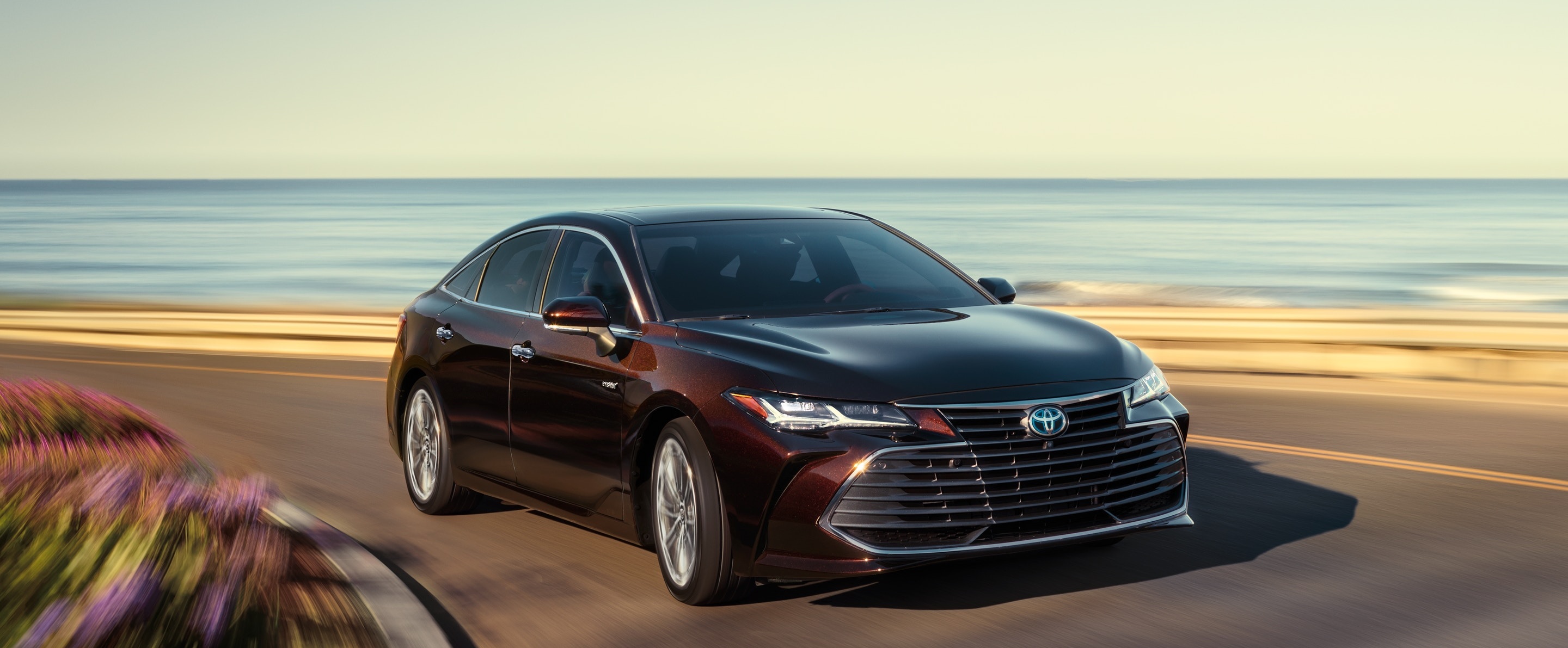 2021 Toyota Avalon Hybrid for Sale near Oak Brook, IL