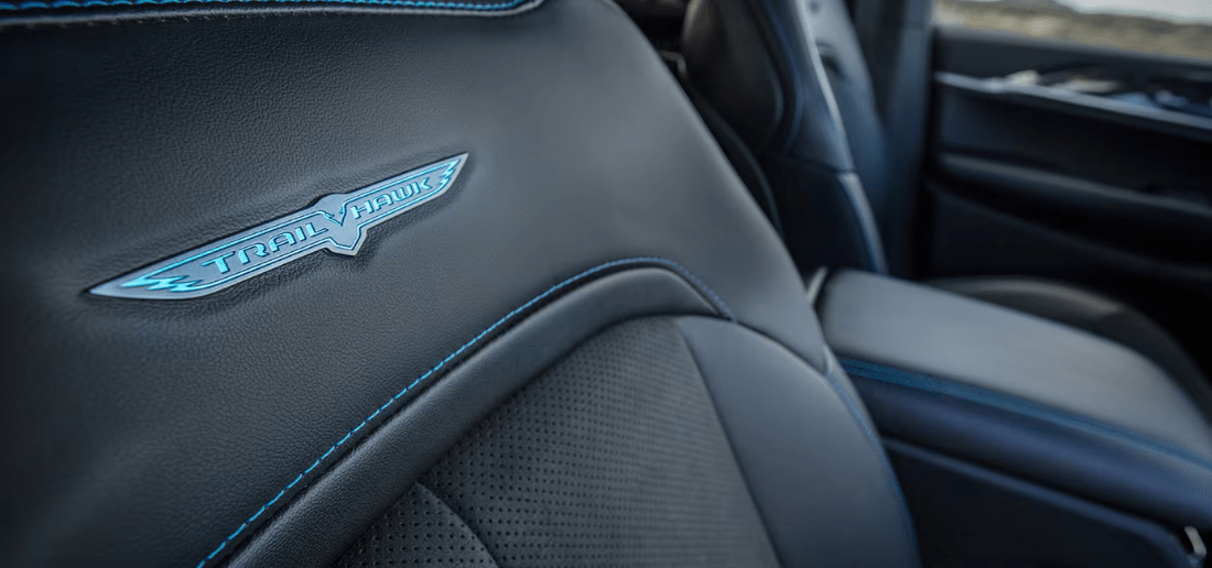 2024 Jeep Grand Cherokee 4xe for Sale near Oswego, IL River Front CDJR