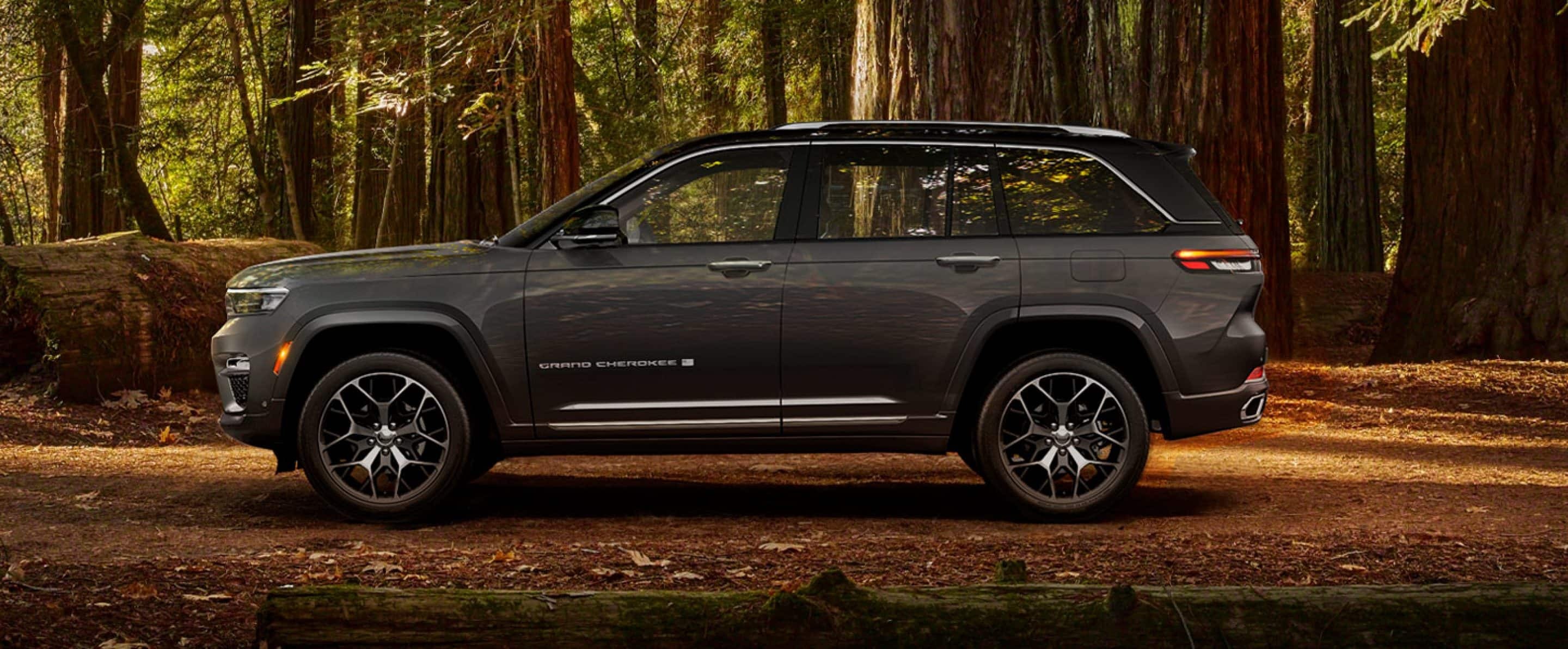 2024 Jeep Grand Cherokee for Sale near Oswego, IL River Front CDJR