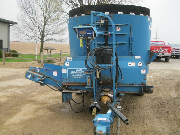 USED LUCK/NOW 2350 VERTICAL TMR MIXER Inventory Steinhart's Farm