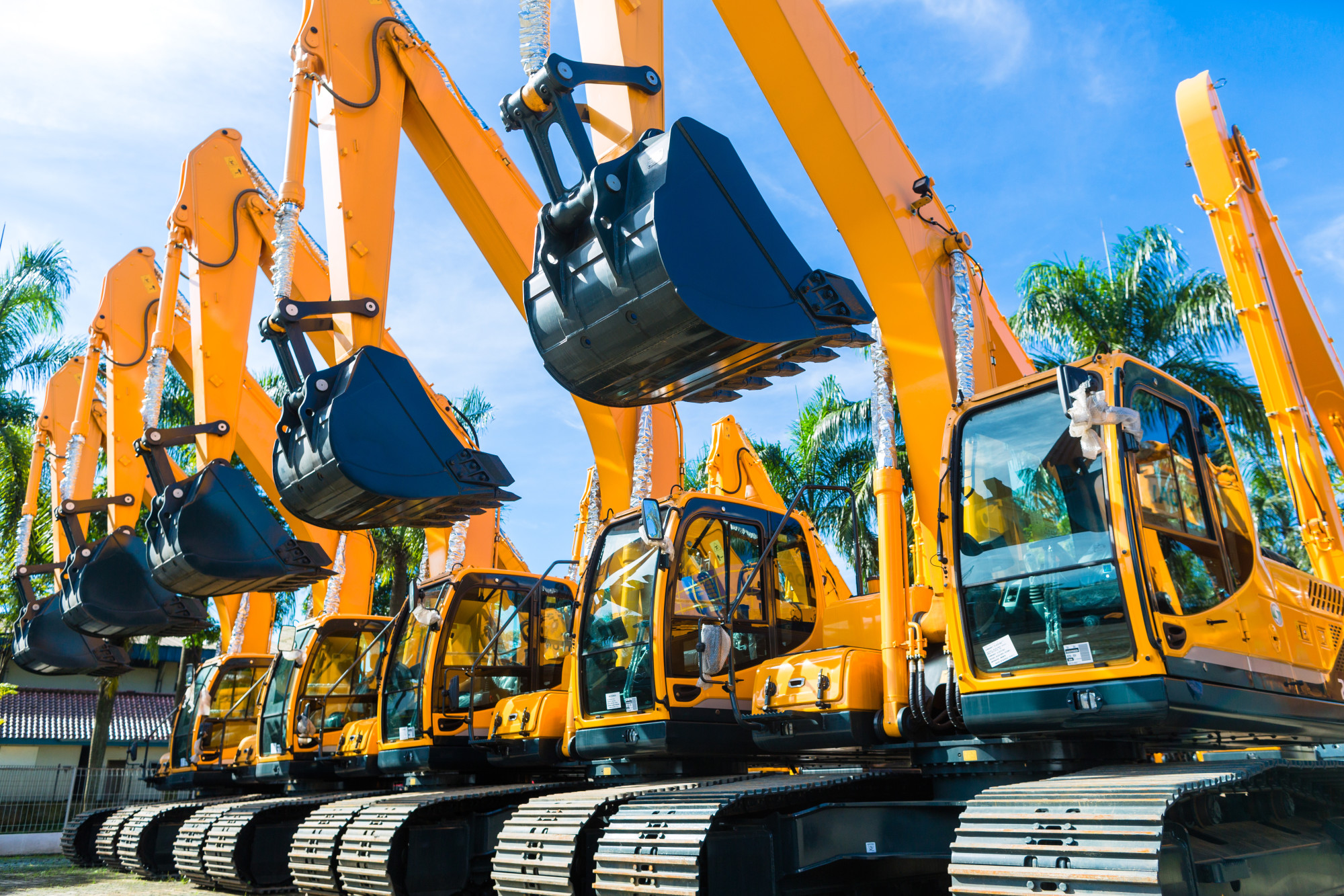 Pros and Cons of a Heavy Equipment Loan dealstruck