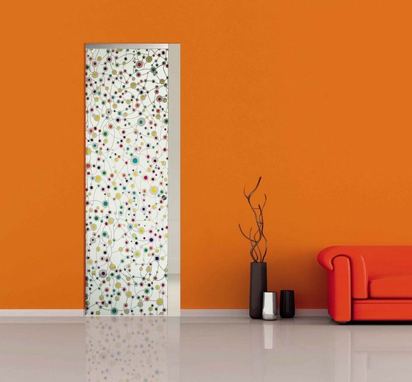 Moderne Glastür als elegante Dekoration zuhause