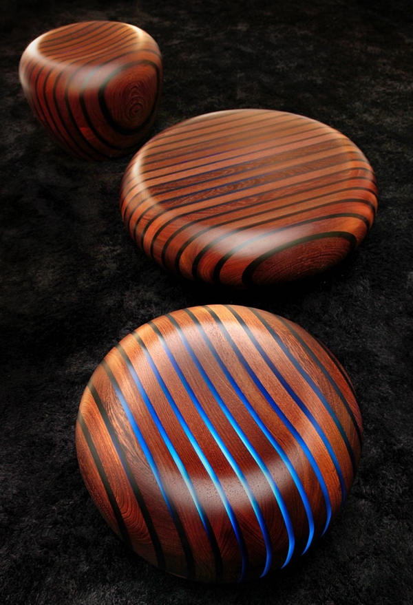 Futuristische Holz Sitzgruppe mit integrierter LEDBeleuchtung