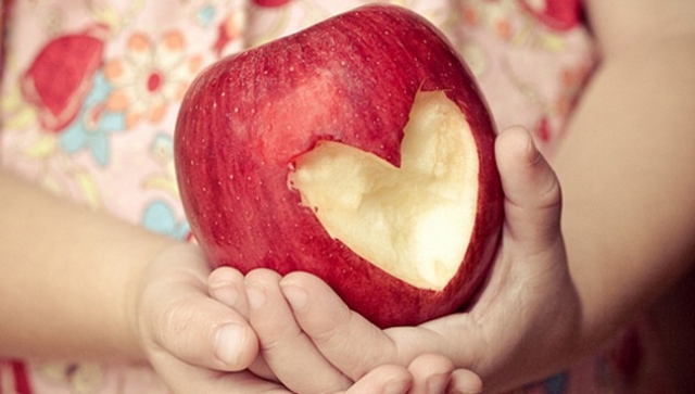 Cholesterin senken Äpfel wirken gegen einen hohen Cholesterinspiegel