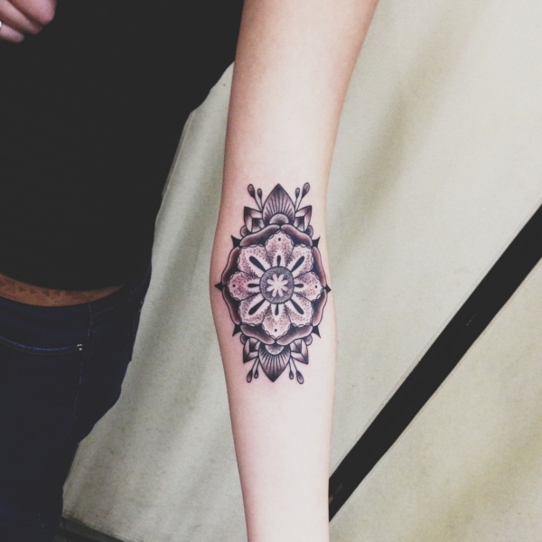 Tattoo auf Unterarm 52 Coole Ideen für Männer und Frauen