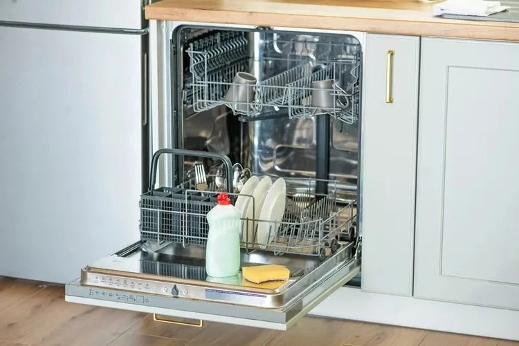How to clean the dishwasher and disinfect it? Tips and proven home