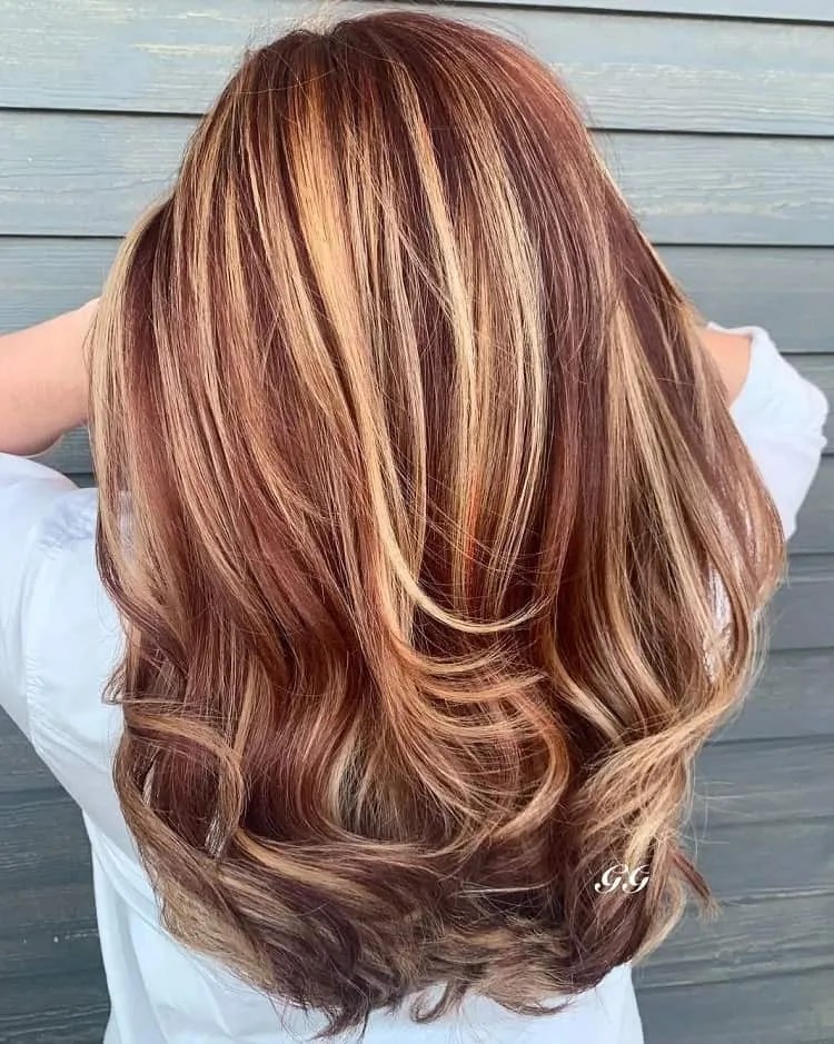 20 Trendy Red Brown and Blonde Highlights to Try in Summer 2023