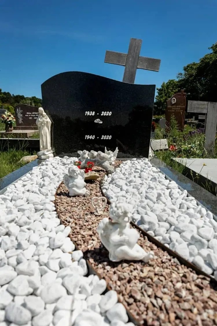 How to Decorate Graves with Stones? Create a Neat Grave Design with