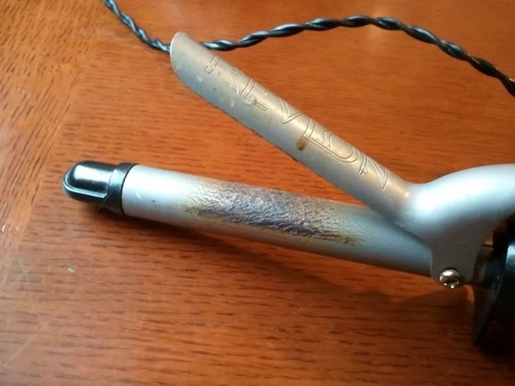 How to Clean a Curling Iron Take Away the Buildup Dirt!