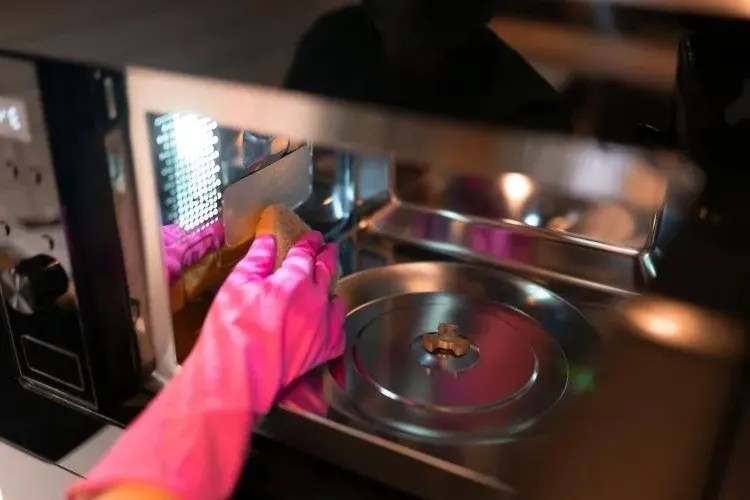 How to Get Rid of Burnt Smell in Microwave? 3 Reports That Prove How