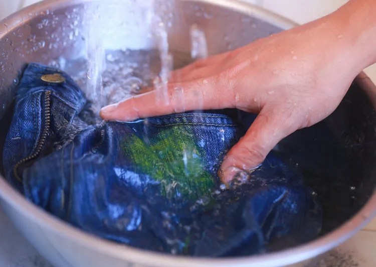 How to Remove Paint from Jeans Take Away Fresh or Dry Dye