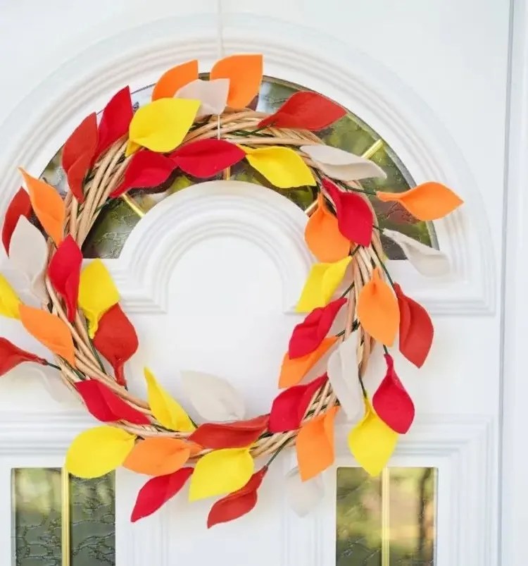 How to Make Your Own Autumn Wreath? 3 Super Easy Tutorials