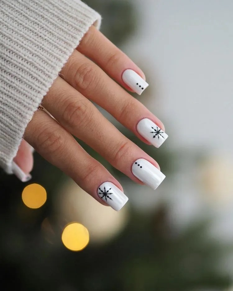 Square Christmas Nails Ideas Stylish Designs to Try
