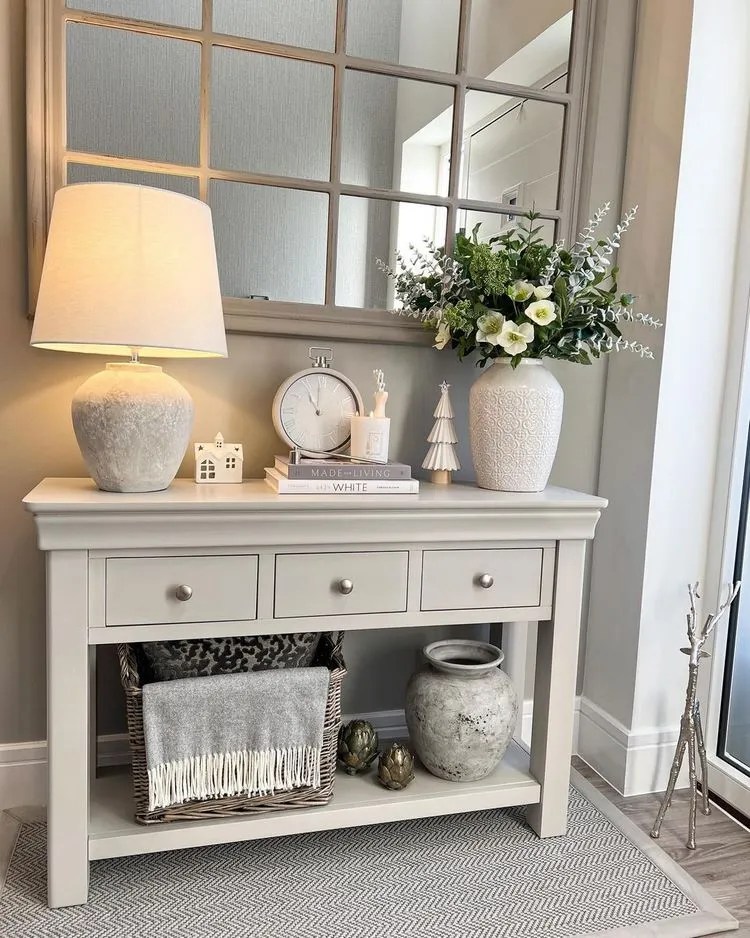 How to Style a Console Table Like a Pro?