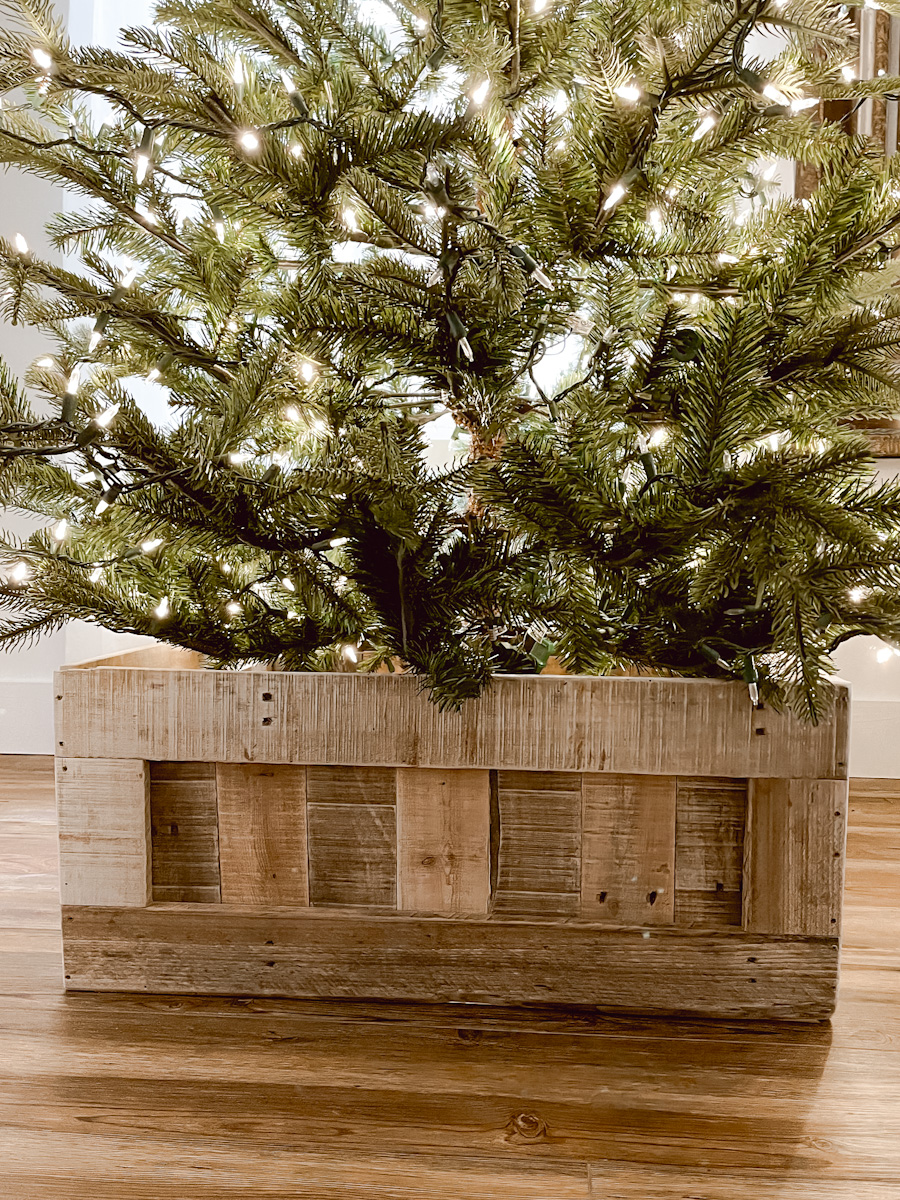 Trashed Tuesday Christmas Tree Collar made from a Pallet Deb and