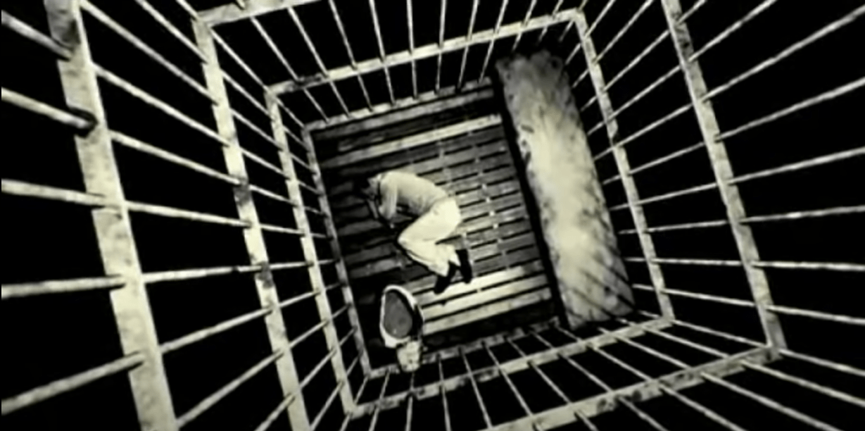 Sin City Οι τρεις ιστορίες μίας "αμαρτωλής" πόλης Debater