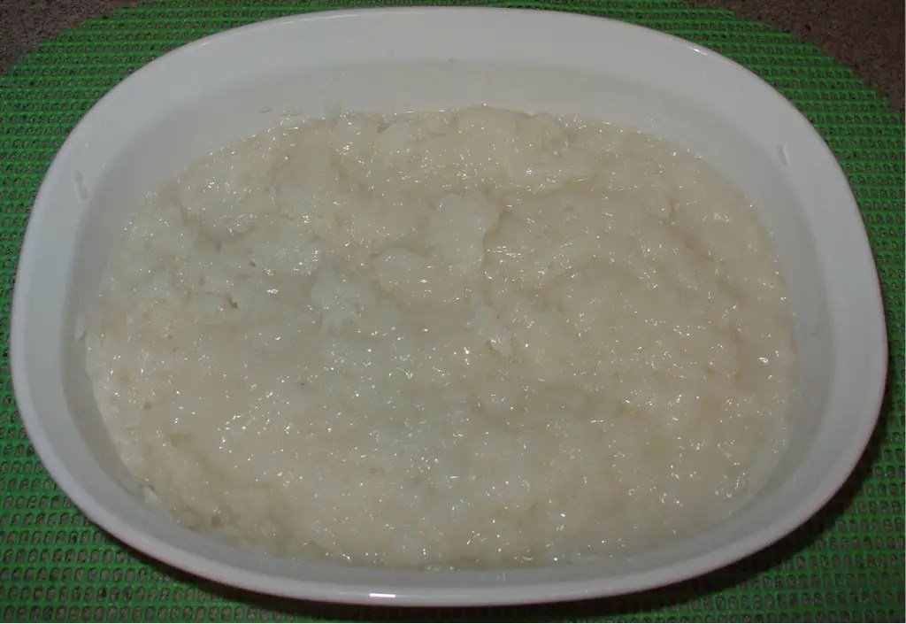 Sweet Sticky Rice with Coconut Cream Sauce