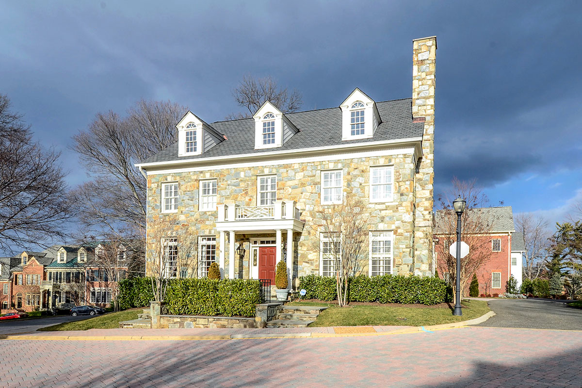 Mclean VA Real Estate & Local Information Deb Frank presents Deb