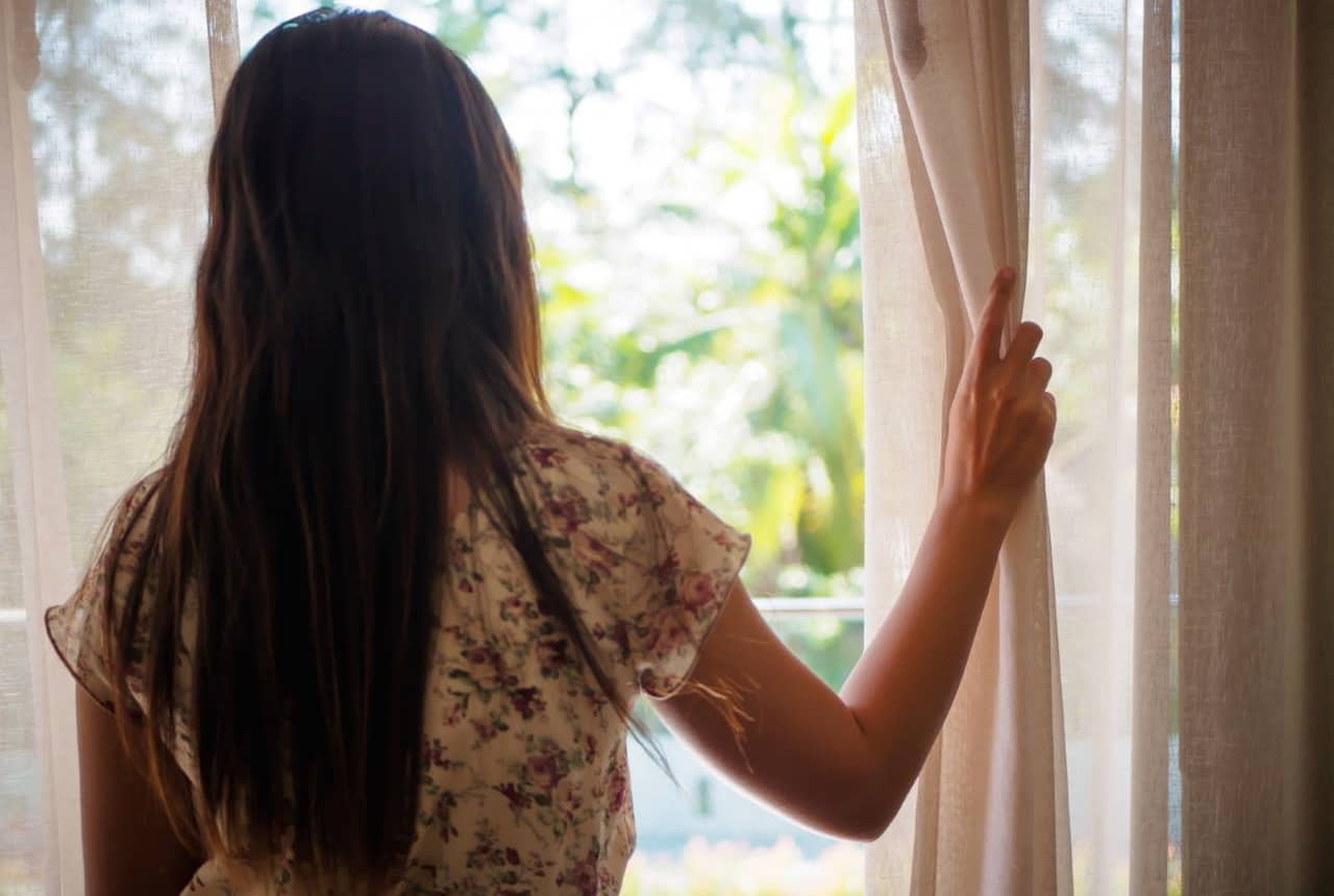 Can't Go Outside? 7 Ways to Get Grounded Indoors
