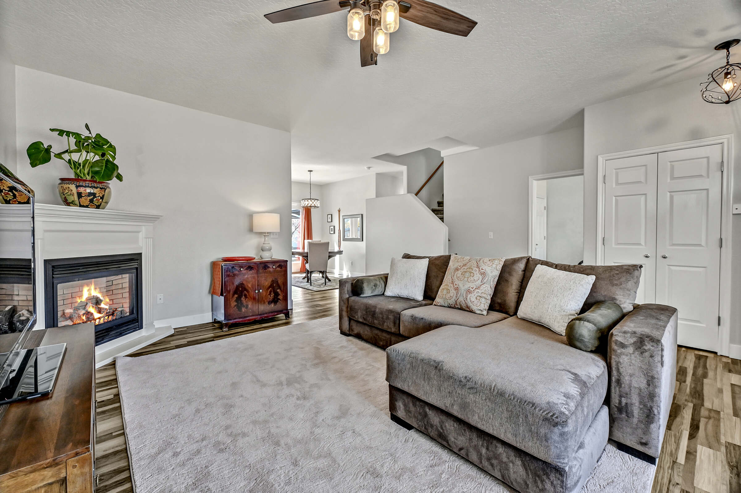 Pepper Hills Room to Roam Debra Hodges