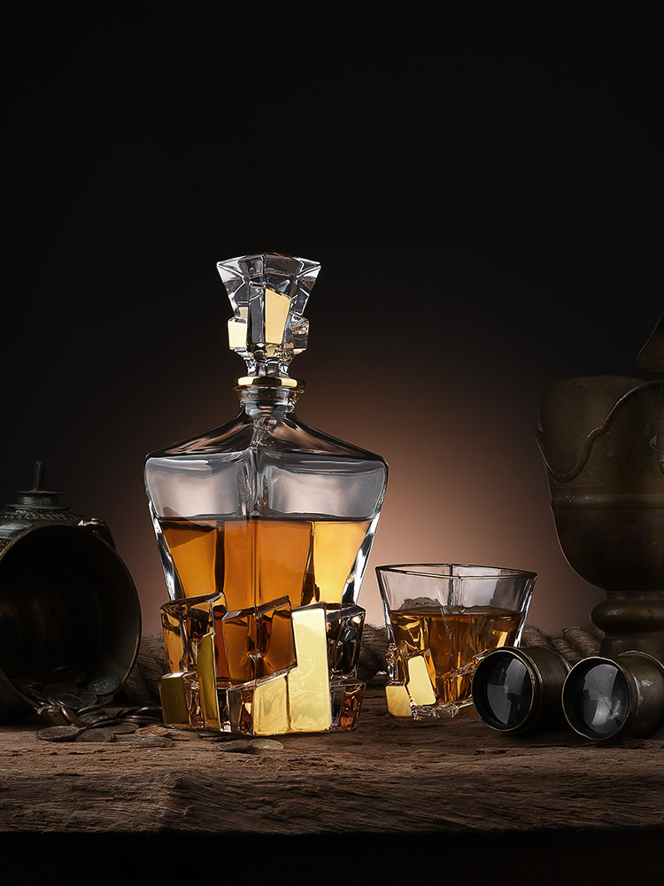 Crystal Whiskey Decanter Set & 6 Glasses DecanterX