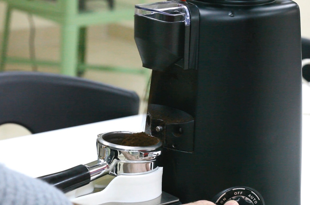 Decent Portafilter funnel tidy espresso grinding