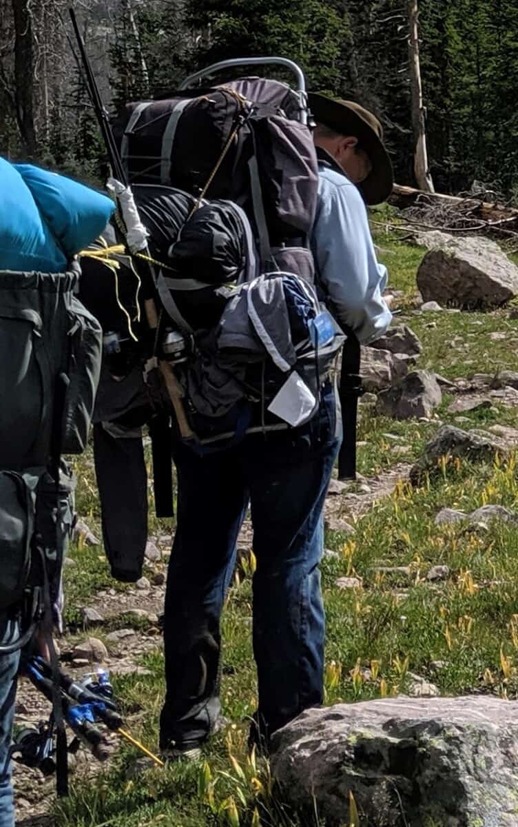 20+ Things To Not Wear While Hiking—Nearly 400 Hikers Answer Decide