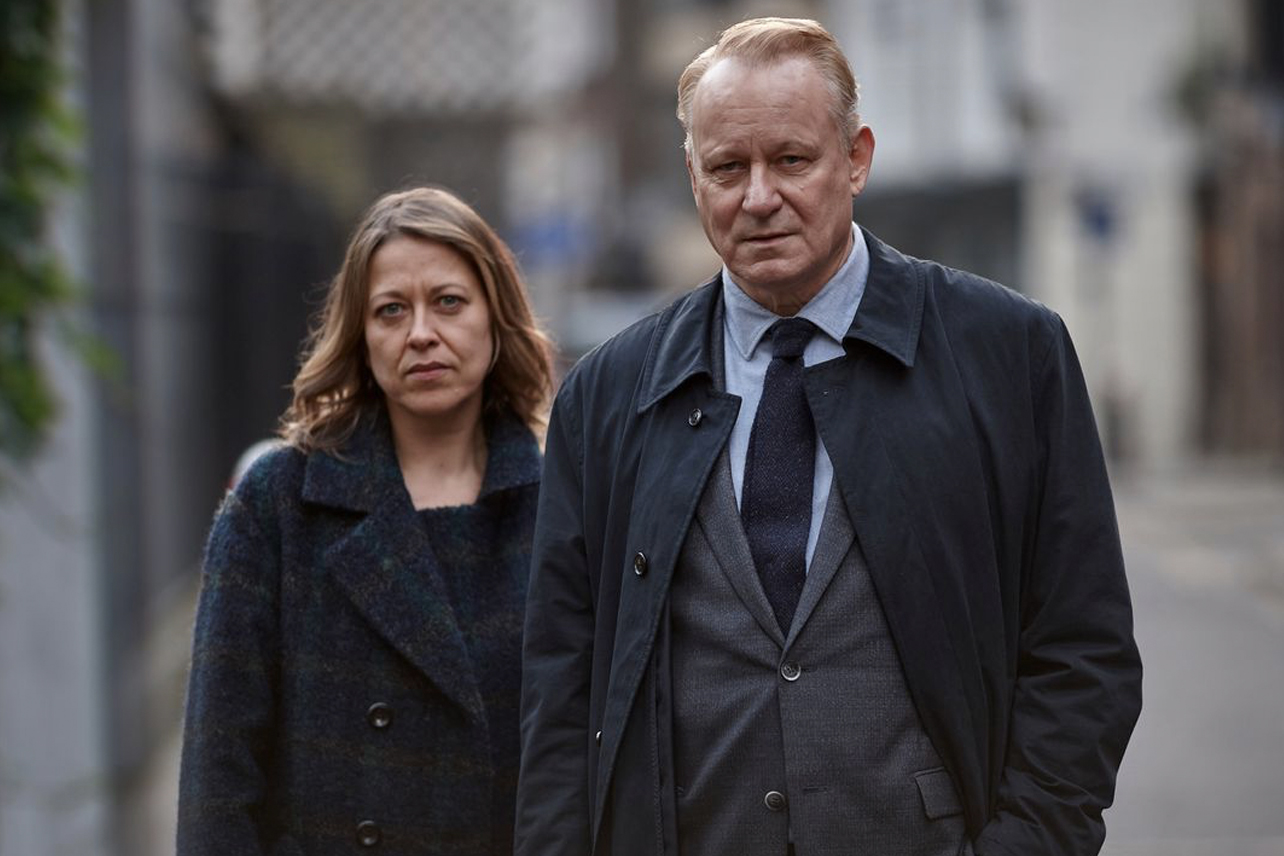 17 Best British TV Series On Netflix