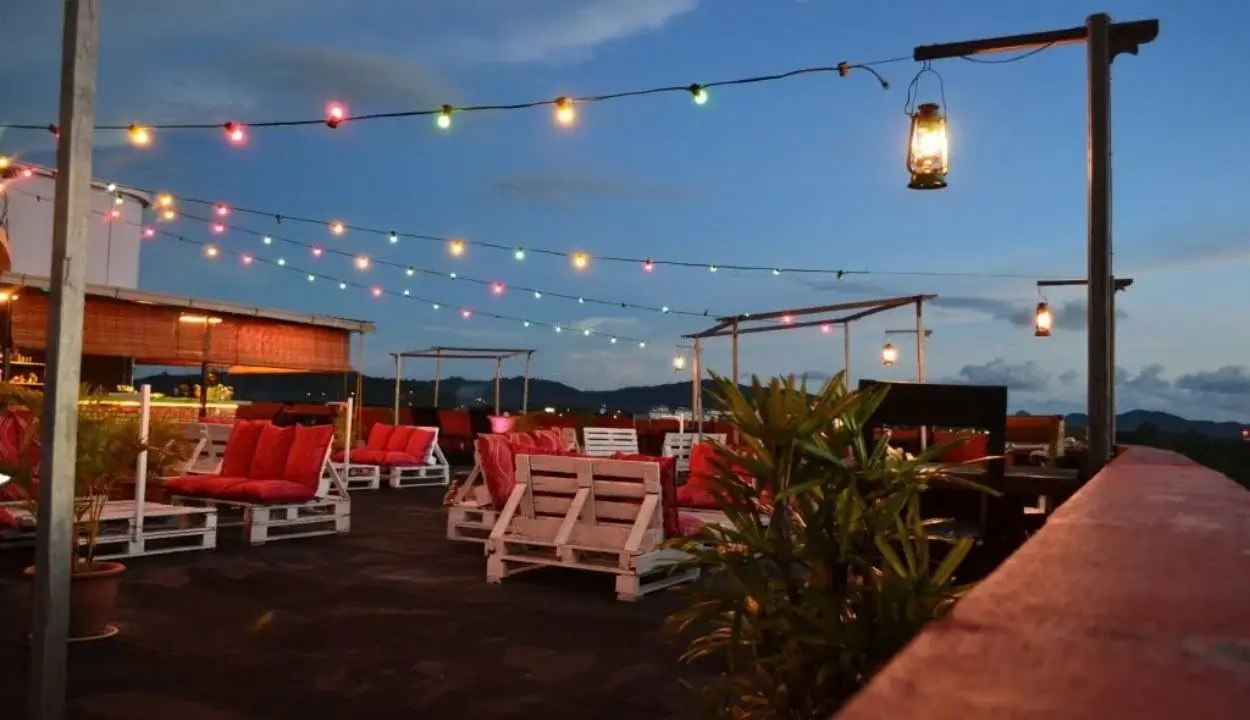 Roof Deck vs Rooftop Key differences, cost and uses