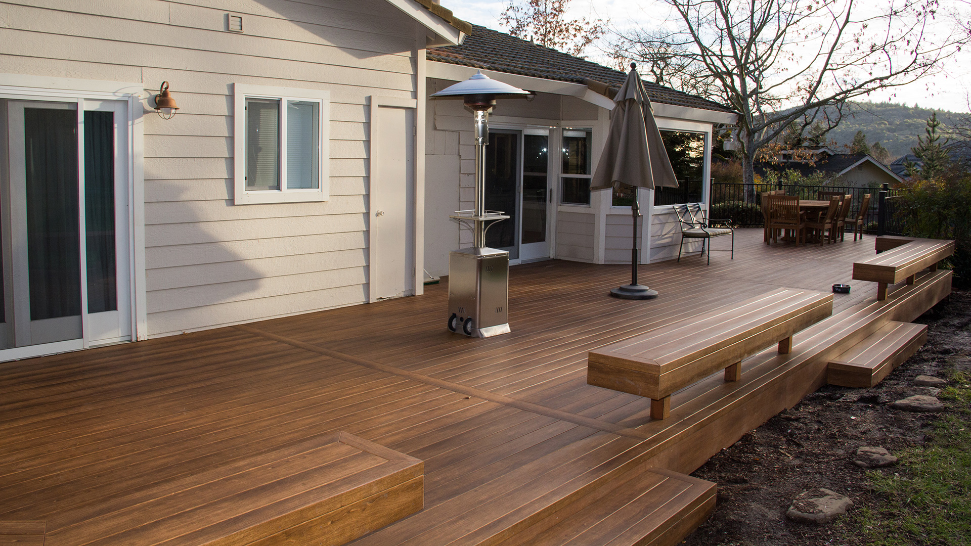 Zuri deck with benches Deck Master Fine Decks