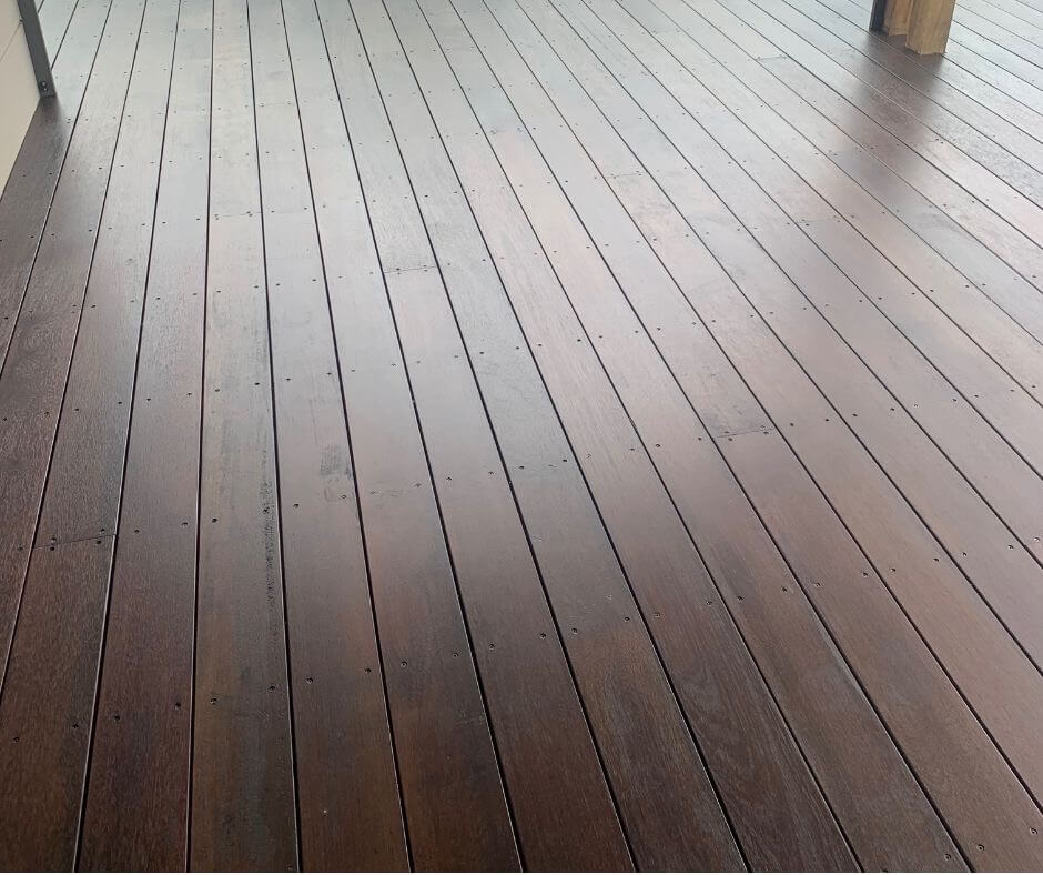 4 Expert Ways to Stain a Deck Quickly…