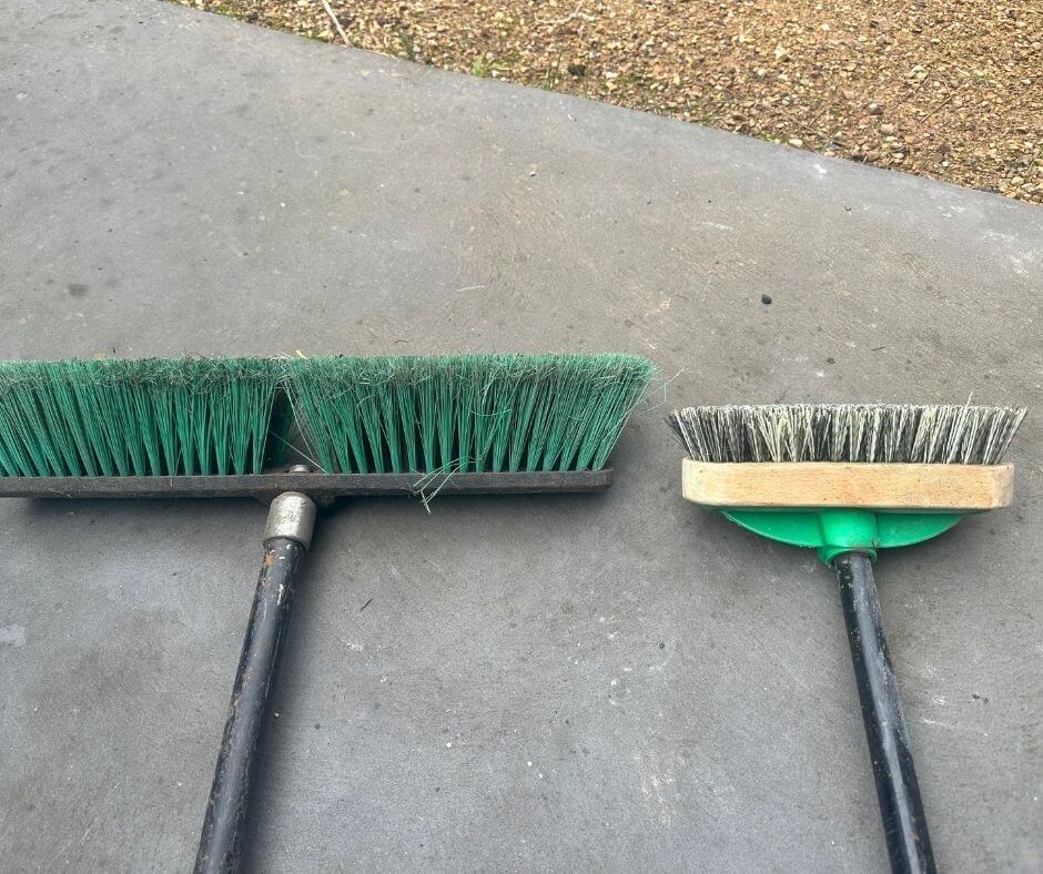 This is The Best Deck Brush in 2024...