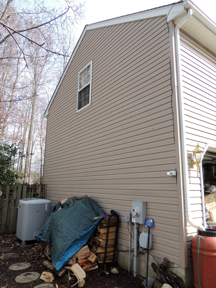Cleaning House Cleaning Wood Siding On A House
