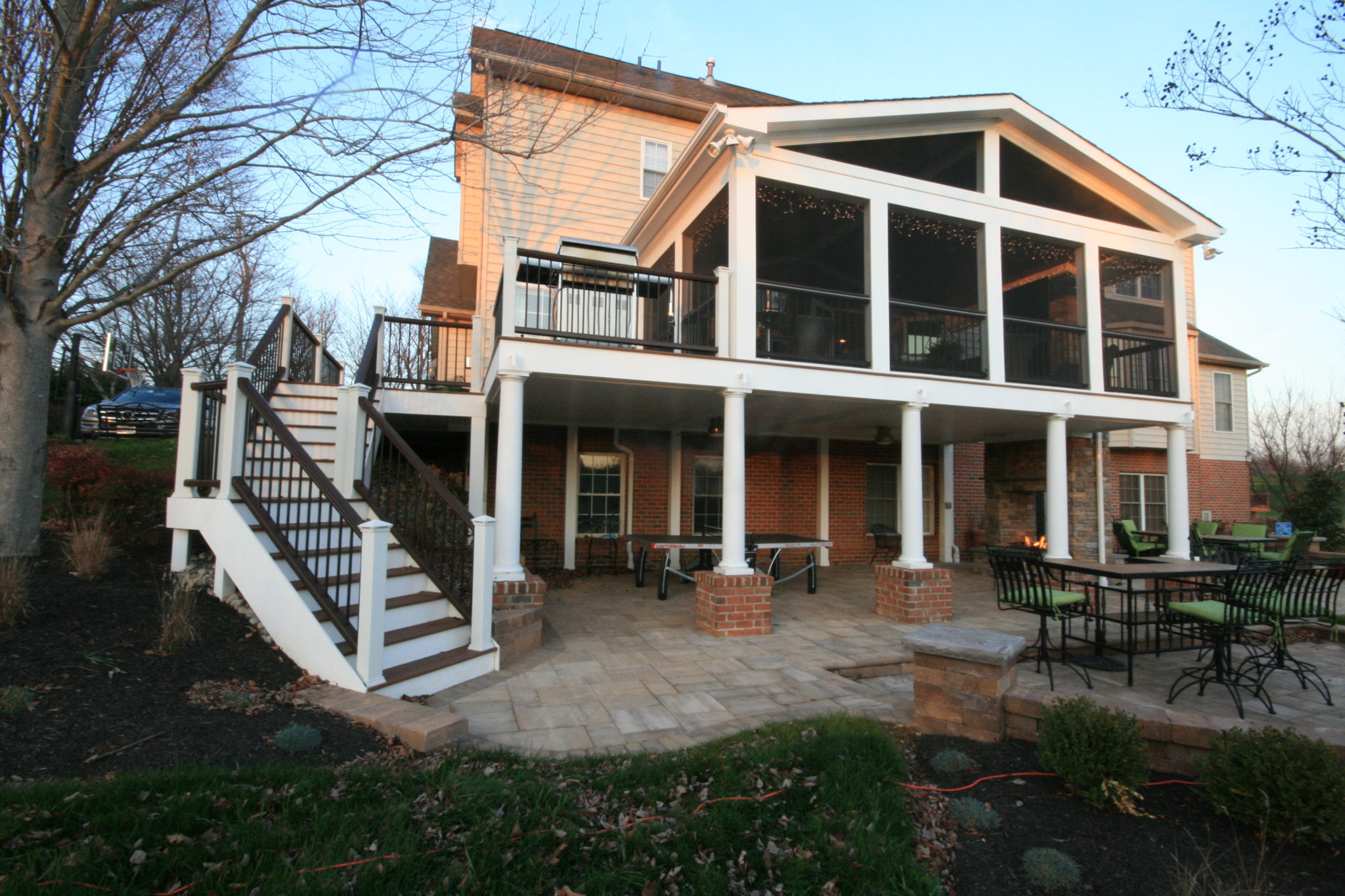 Maryland Screen Porch and Deck Contractor Builds Screen porch with