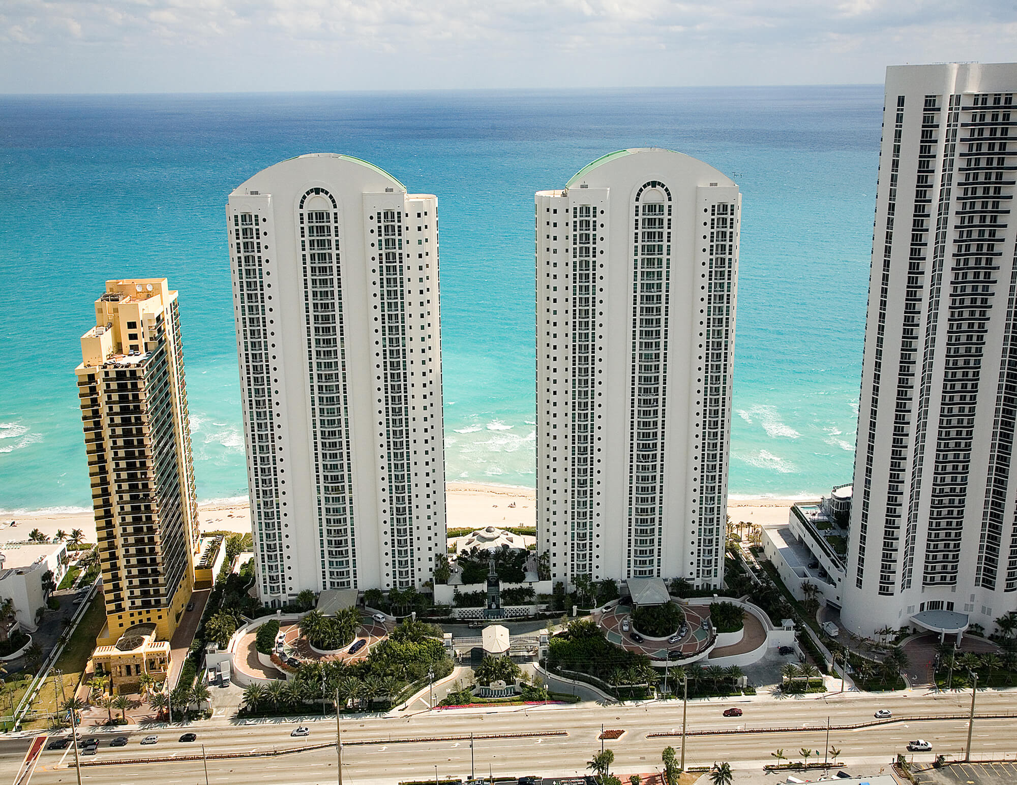 Turnberry Ocean Colony DeckTight