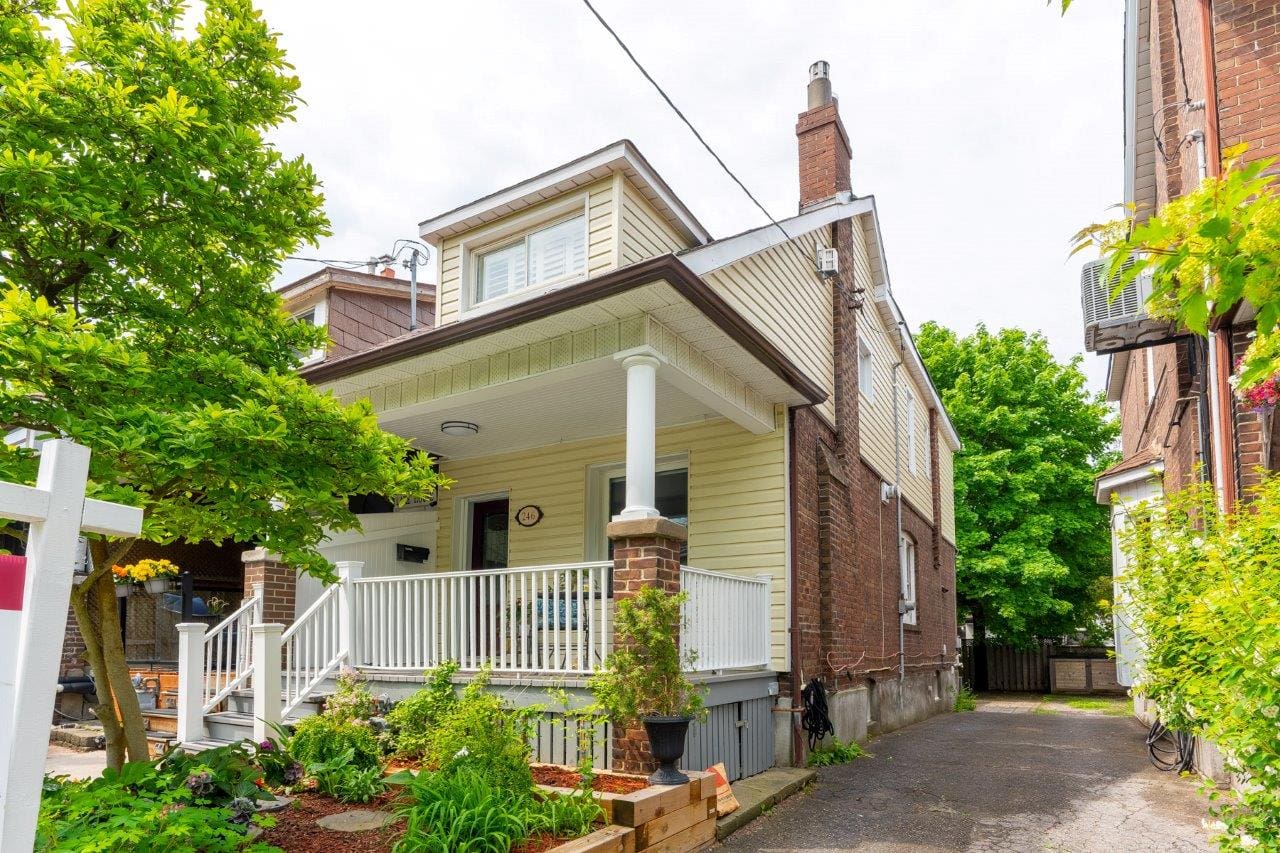 246 Lee Avenue DeClute Real Estate